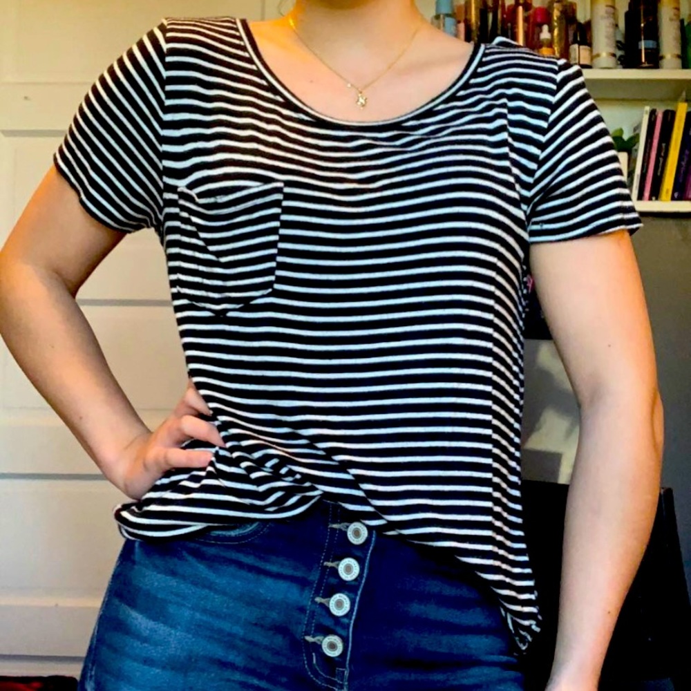 S Hollister short sleeved tee